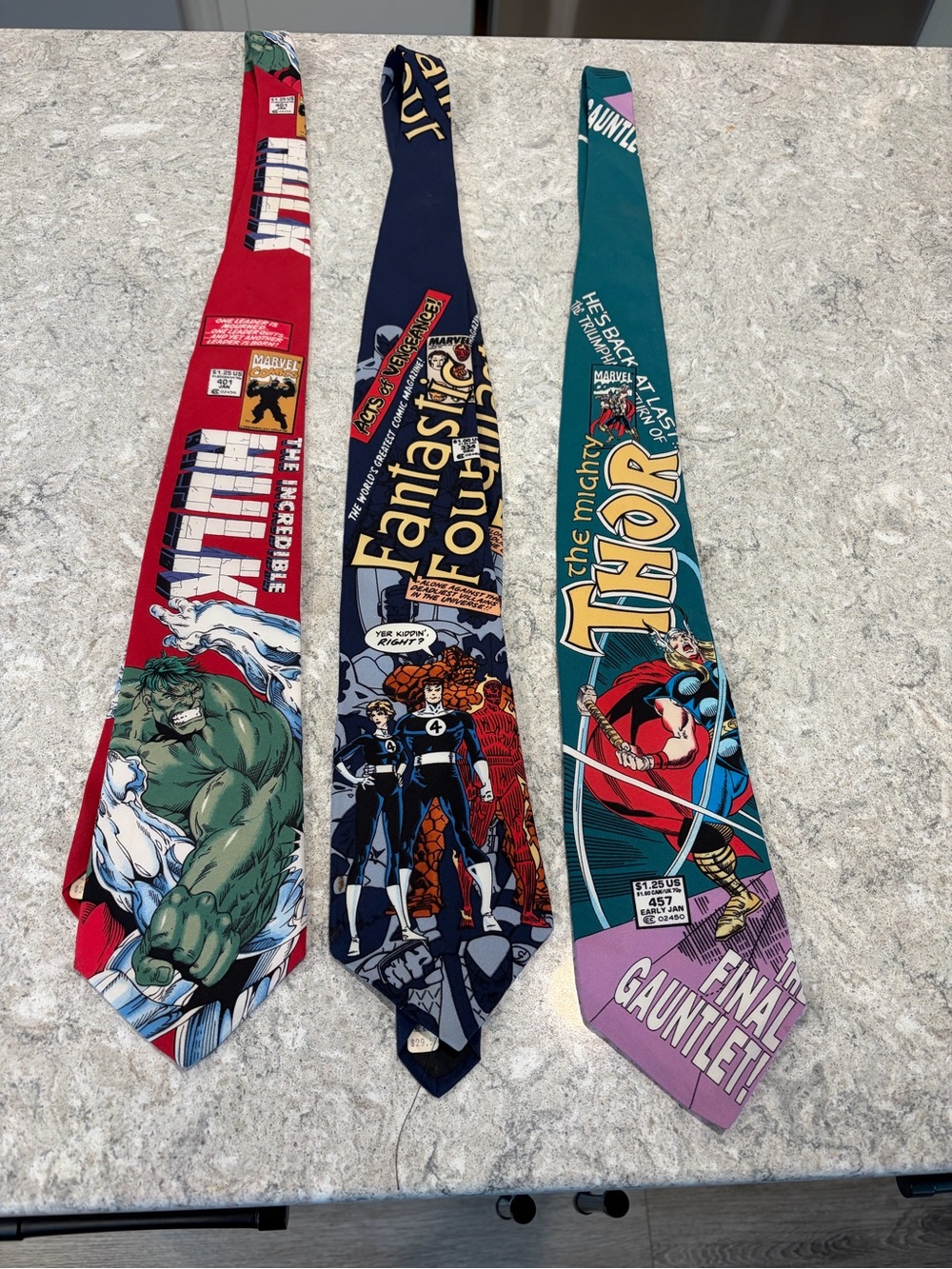 Marvel Red Comic Art Silk Tie with Hulk Accent